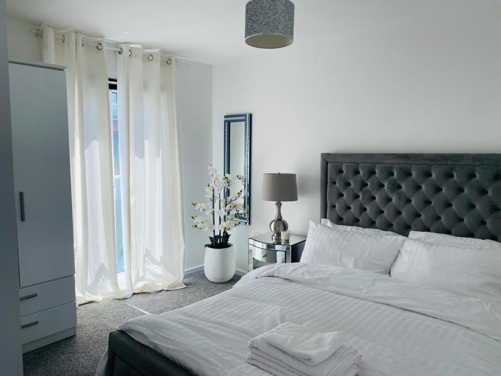 Modern, Stylish And Central Home مانشستر المظهر الخارجي الصورة