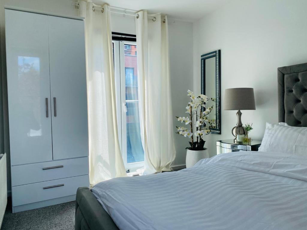 Modern, Stylish And Central Home مانشستر المظهر الخارجي الصورة