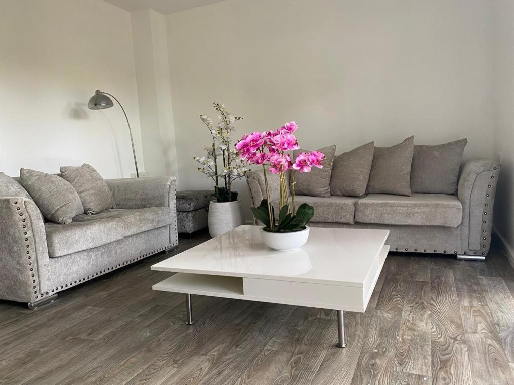 Modern, Stylish And Central Home مانشستر المظهر الخارجي الصورة